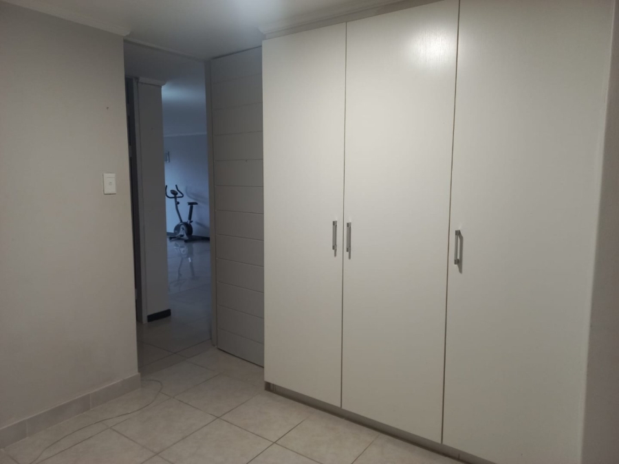 2 Bedroom Property for Sale in Gansbaai Central Western Cape